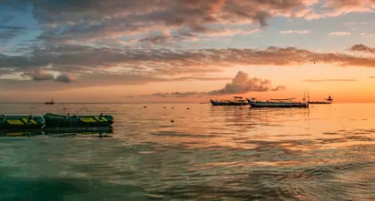 极光新闻(新闻资讯台) 极光新闻(新闻资讯台)